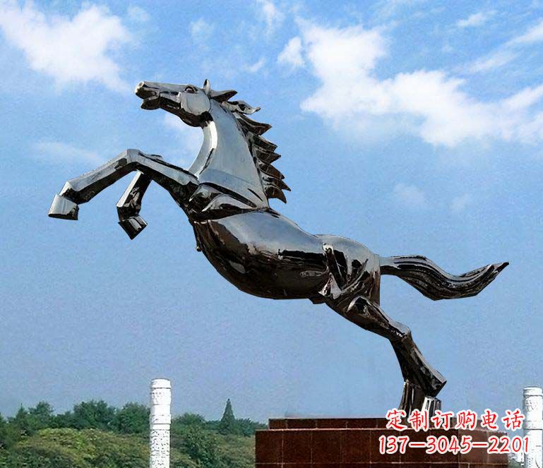 大同广场一往直前不锈钢奔马雕塑