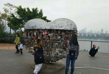大同不锈钢英文字母镂空景观雕塑