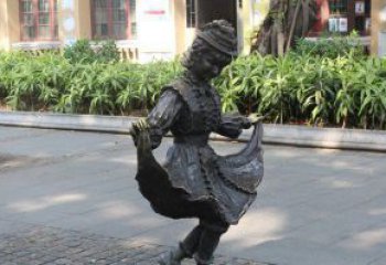 大同中领雕塑推出的爱舞的小少女铜雕，以少女跳…