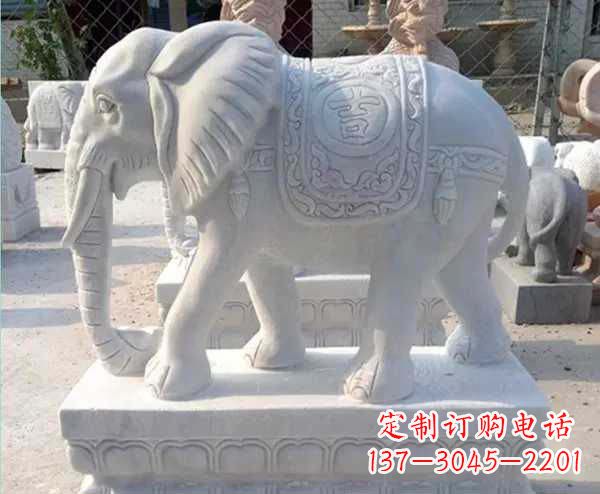 大同高贵厚重的大象雕塑