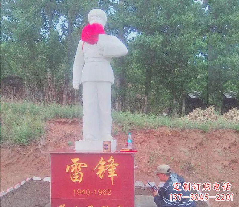 大同汉白玉雷锋石雕