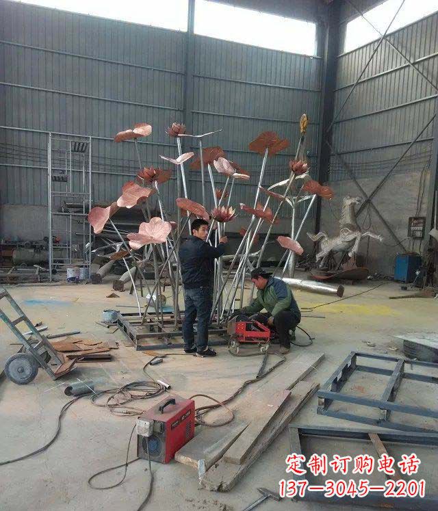 大同荷花荷叶铜雕,营造梦幻氛围
