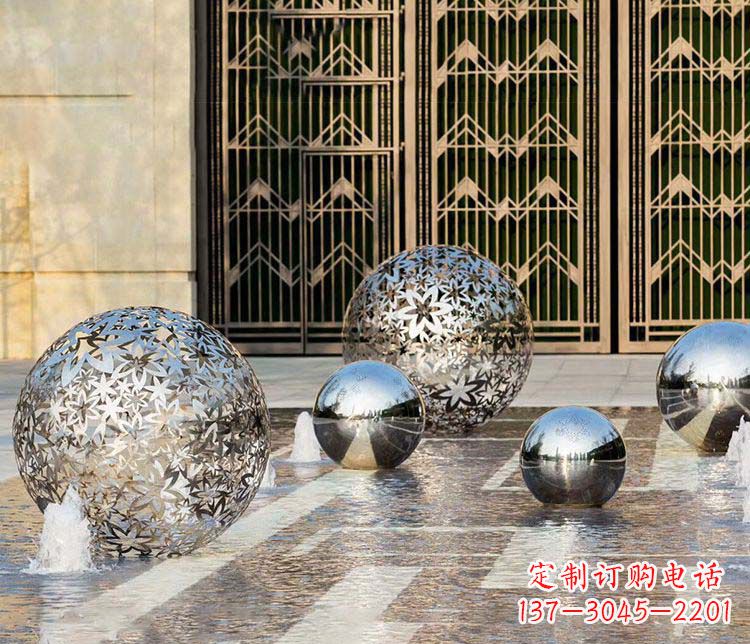大同欣赏自然的美:不锈钢花形镂空球喷泉雕塑