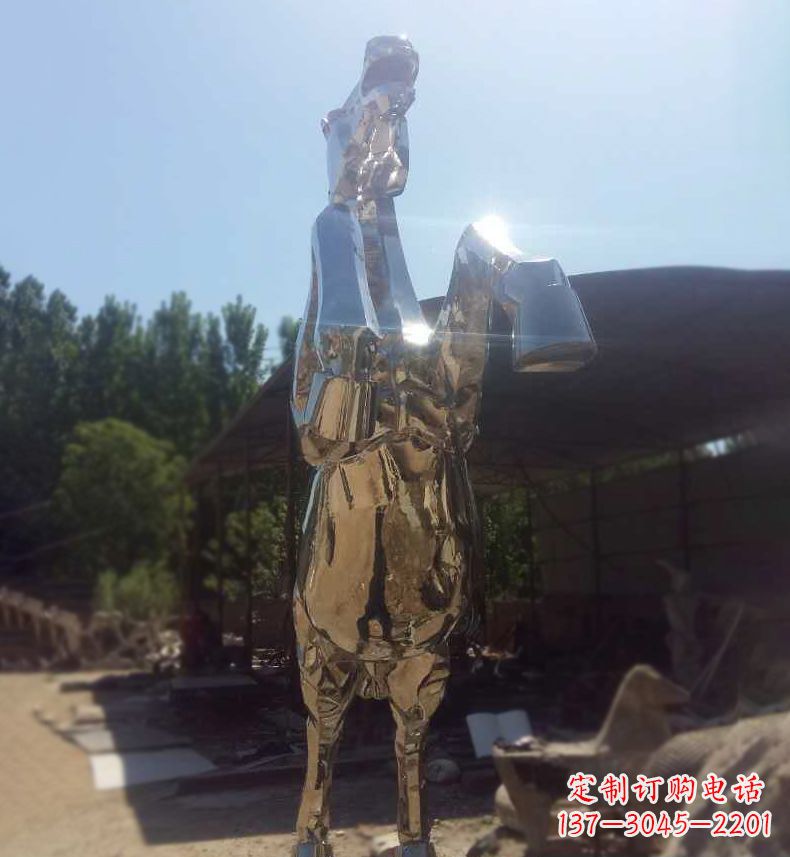 大同典雅马雕,不锈钢镜面奔马雕塑,个性精彩
