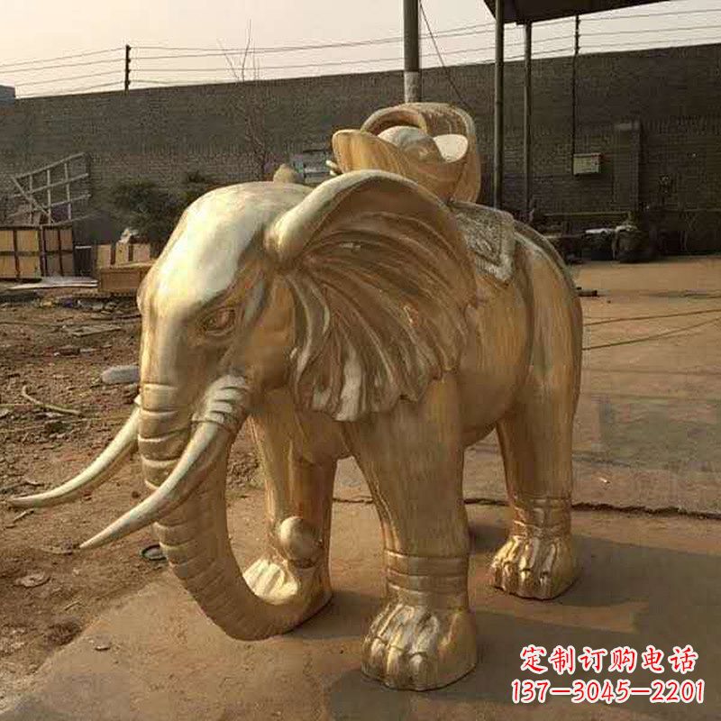 大同为人民带来精美的黄铜大象雕塑