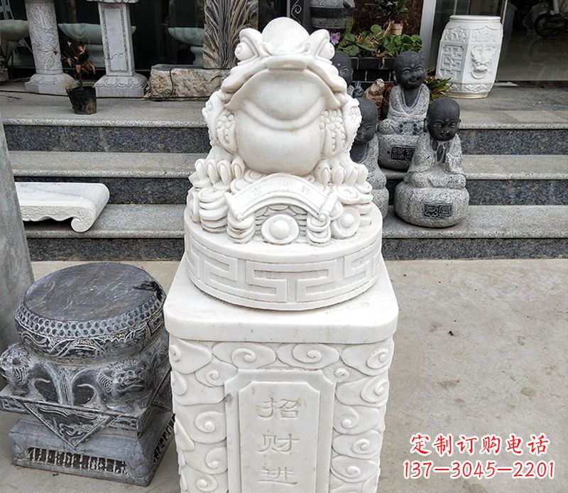 大同金蟾立柱石动物雕塑