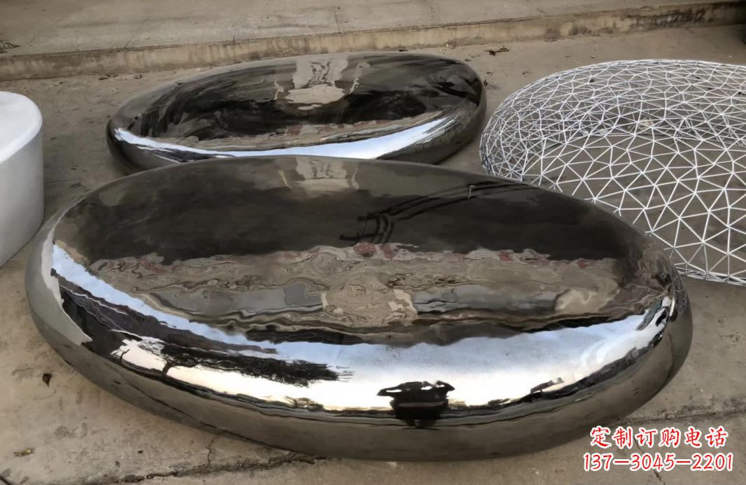 大同享受艺术的魅力,请选择中领雕塑的镜面不锈钢鹅卵石雕塑