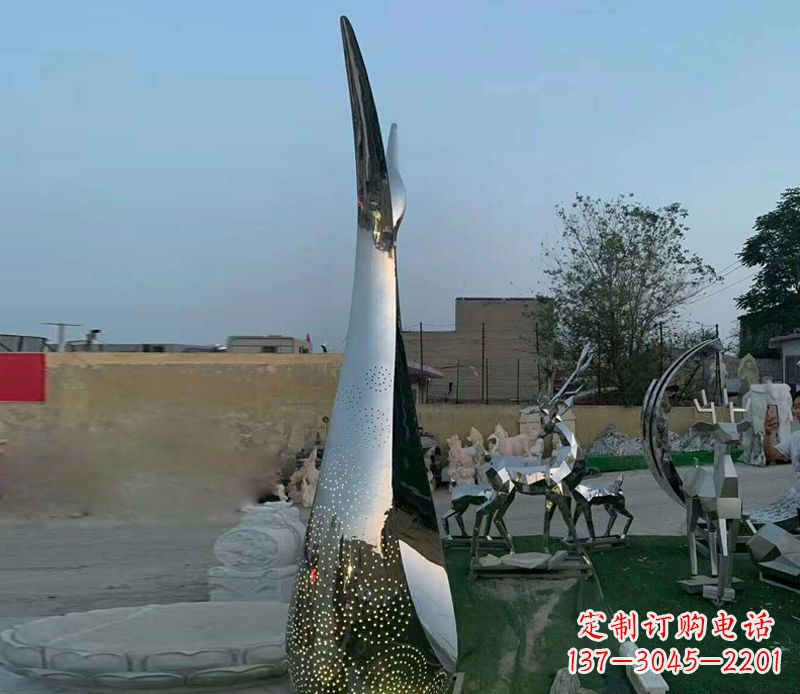 大同高雅优雅,中领雕塑定制不锈钢抽象天鹅雕塑