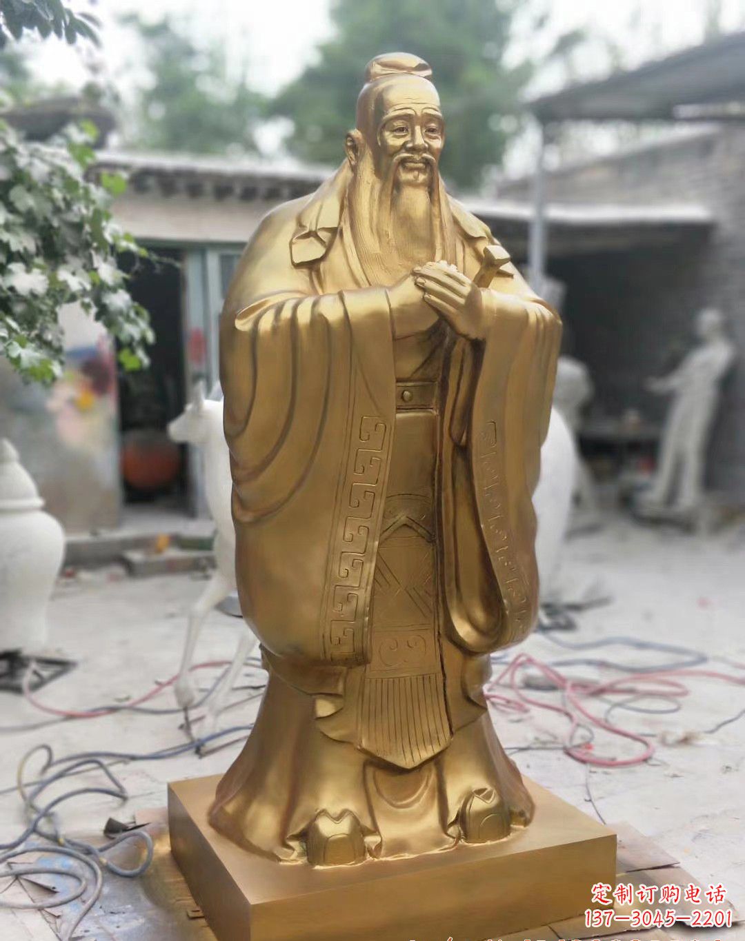大同高雅典雅的孔子铜雕像
