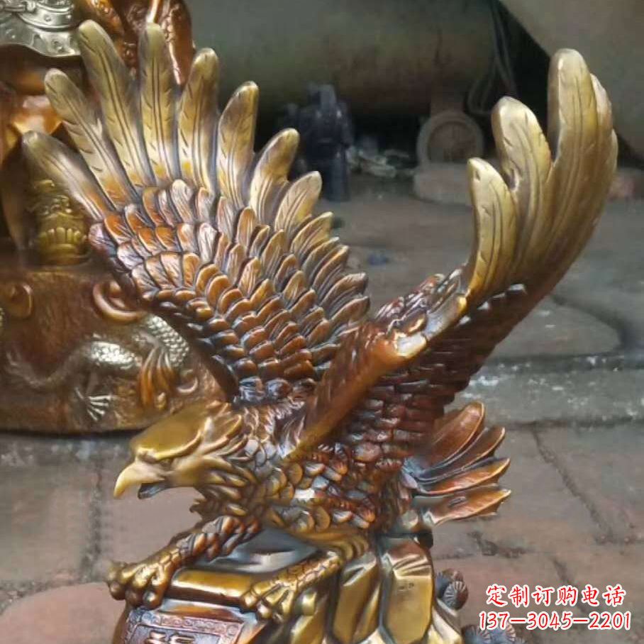 大同雕塑精灵:翱翔于天际的老鹰雕塑