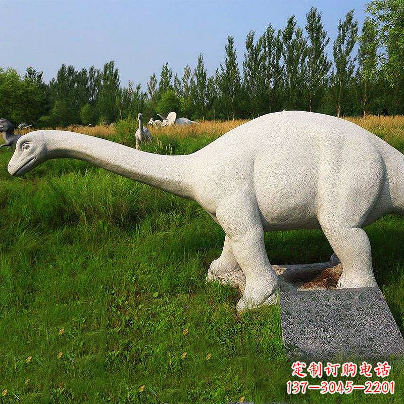 大同雕塑精美,细节精准,呈现出自然风情,瑞士红宝石动物雕塑