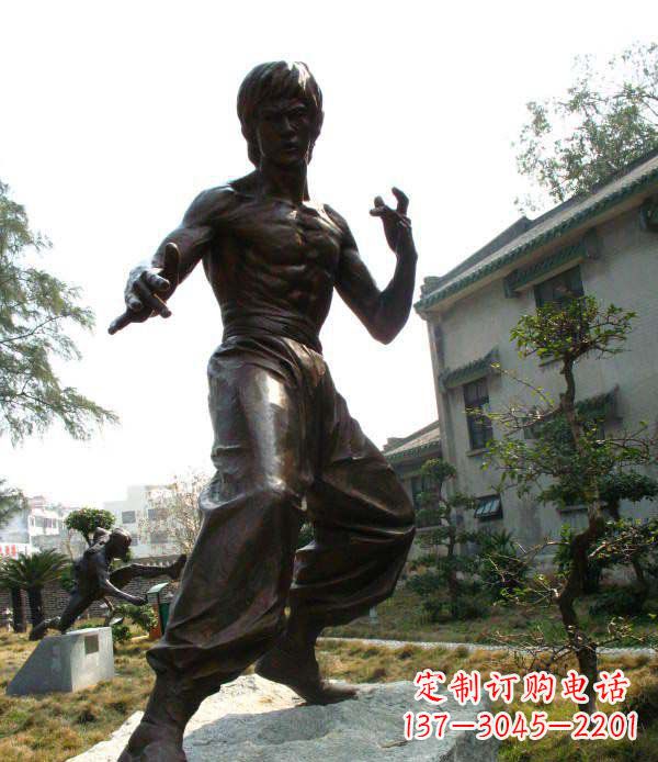 大同忠实再现李小龙公园名人铜雕