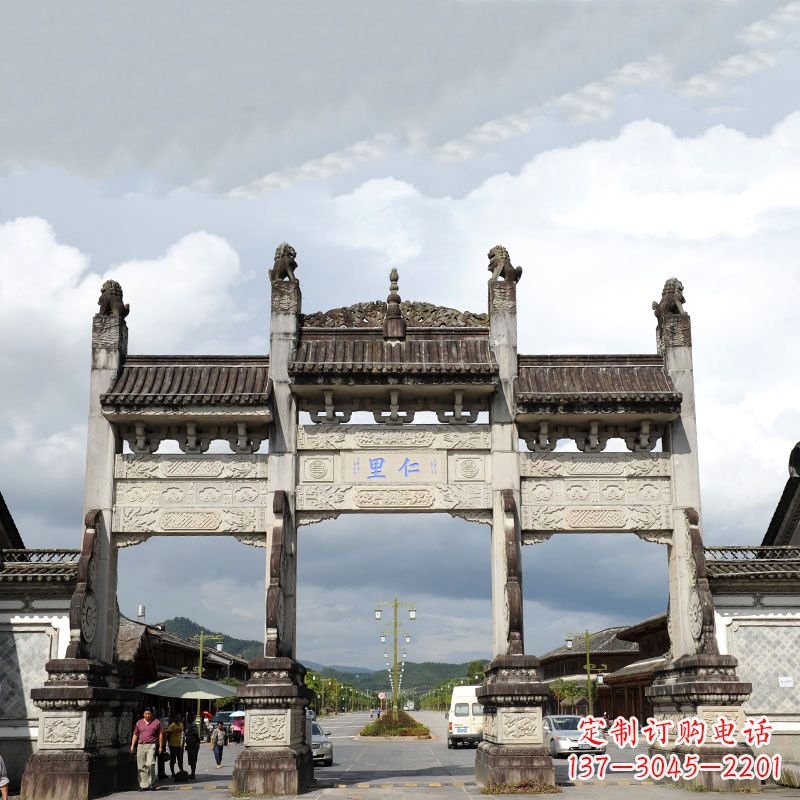 大同精致古典风格的牌楼雕塑