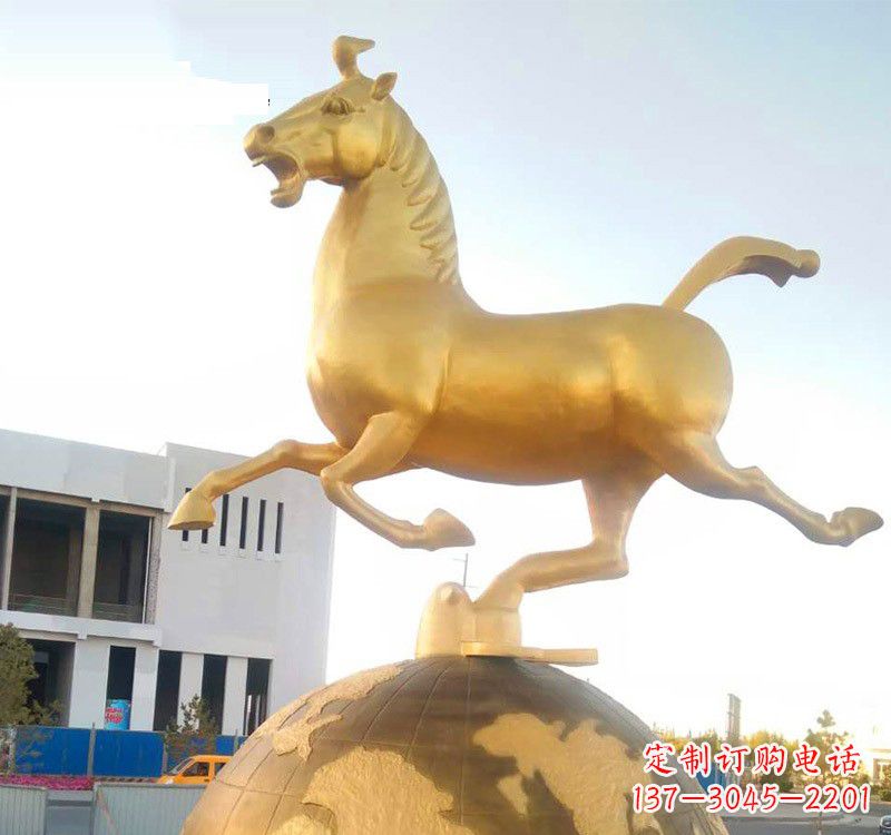 大同鎏金马踏飞燕