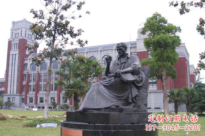 大同卢梭西方名人铜雕由中领雕塑定制,是一款完…