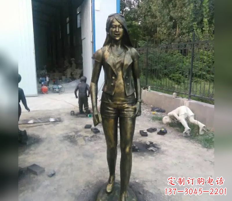 大同深入人心的美女铜雕