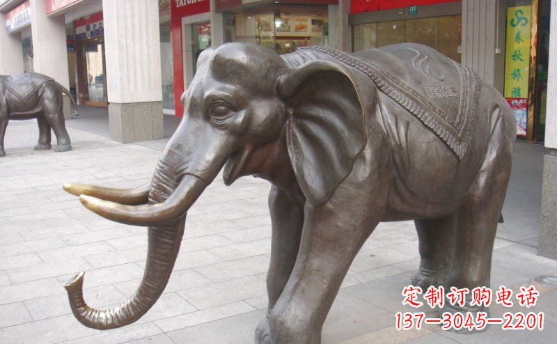大同祥和如意的铜制大象雕塑