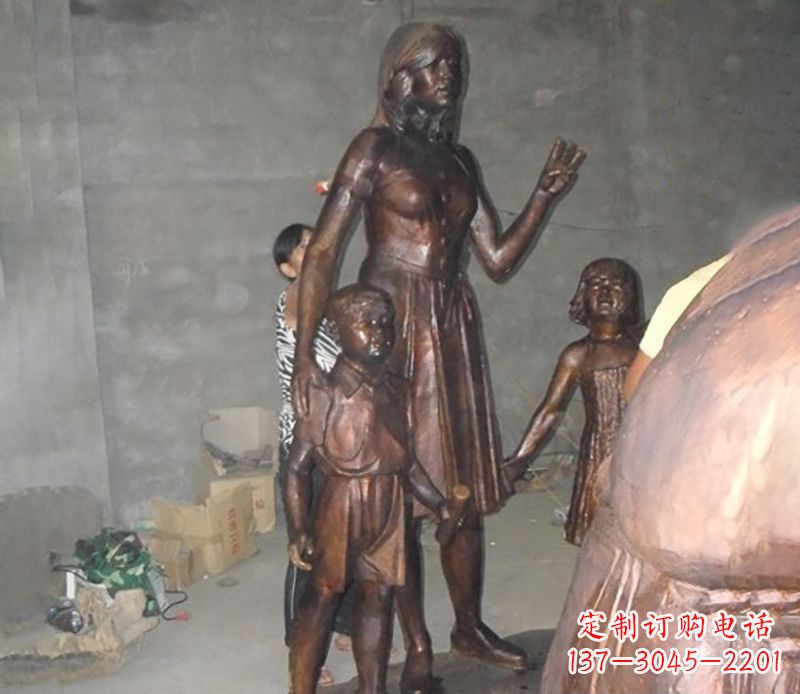 大同中领雕塑非常荣幸推出一款特别的母亲雕塑，…