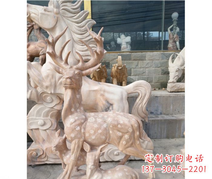 大同展现自然风采的梅花鹿石雕