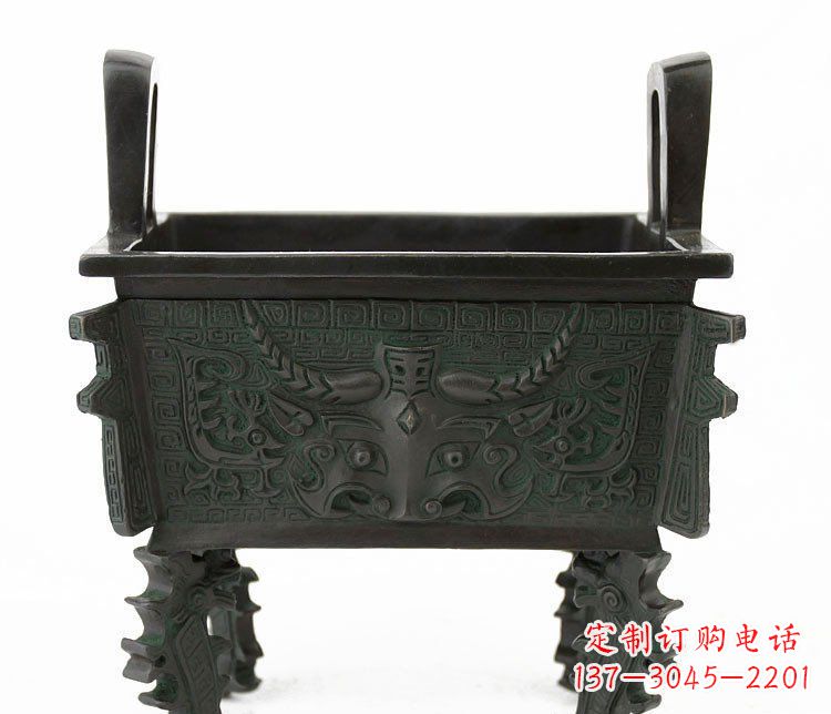 大同精致的牛头铜鼎铜雕