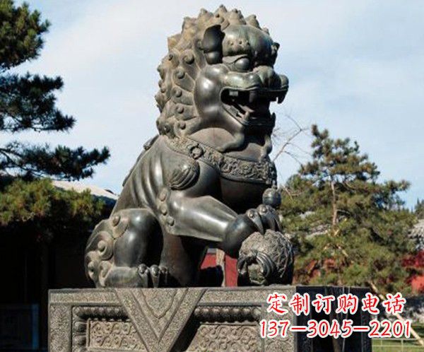 大同完美融合中西文化的铜狮子雕塑