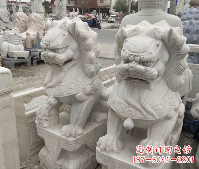 大同色彩斑斓的大理石狮子石雕
