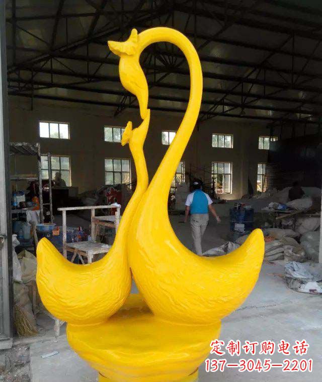大同精致的天鹅玻璃钢雕塑