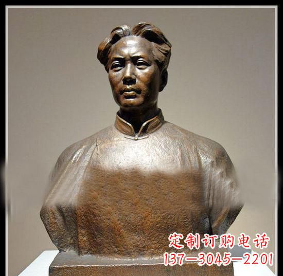 大同青年毛主席胸像铜雕:一份永恒的礼物