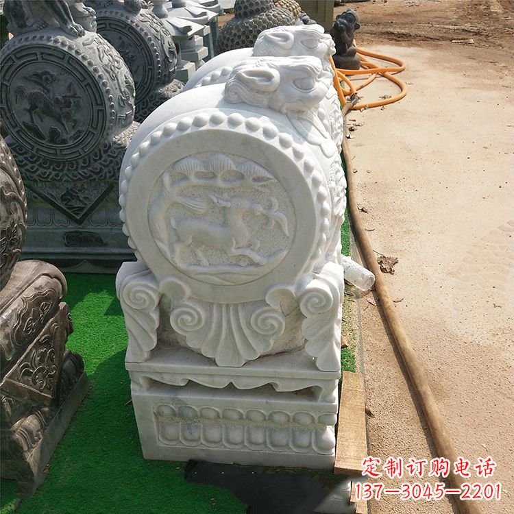 大同青石门墩石带浮雕是由领雕塑定制制作的一款…
