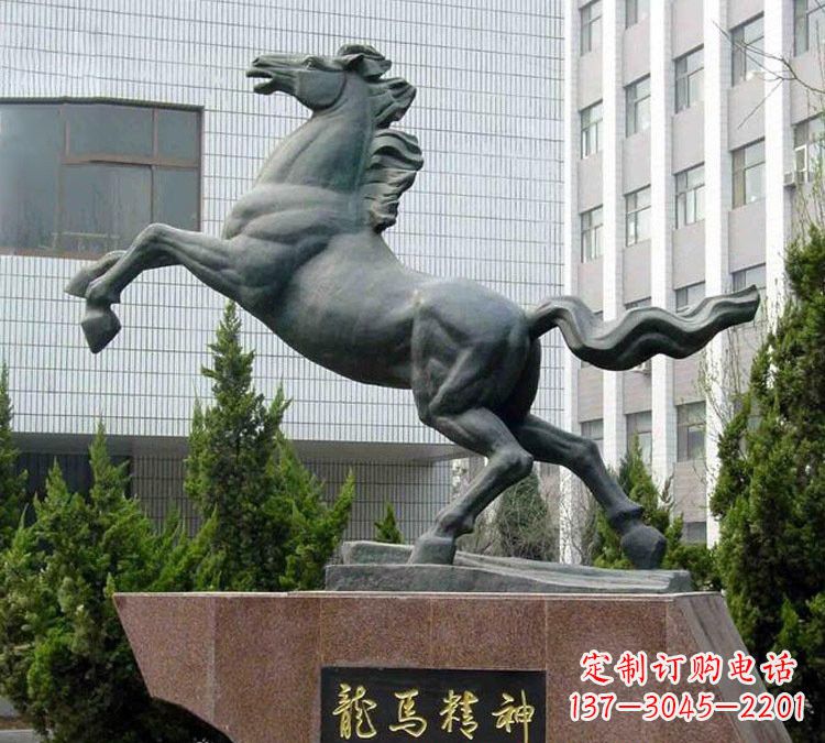 大同青铜奔马精美雕塑是钜鹰中领雕塑推出的一款…