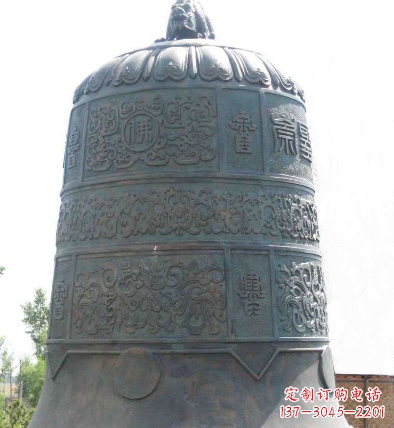 大同传统唢呐青铜钟雕塑,传递节日的祝福