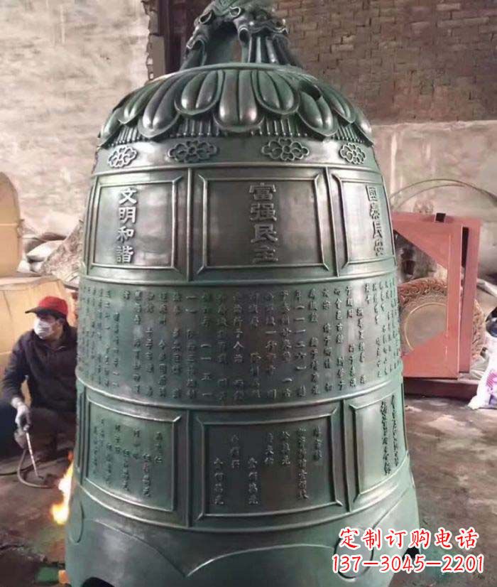 大同古典铜钟雕塑,装点家园
