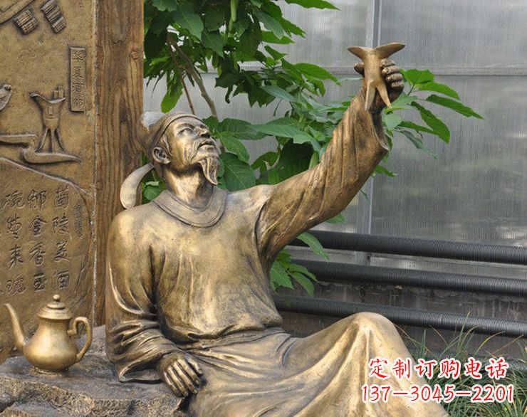 大同象征文学大师李白的铜雕像