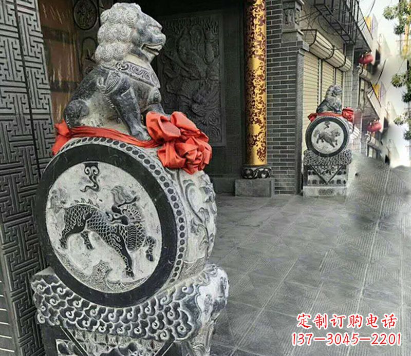 大同狮子抱鼓石门墩雕塑，体现古典风格