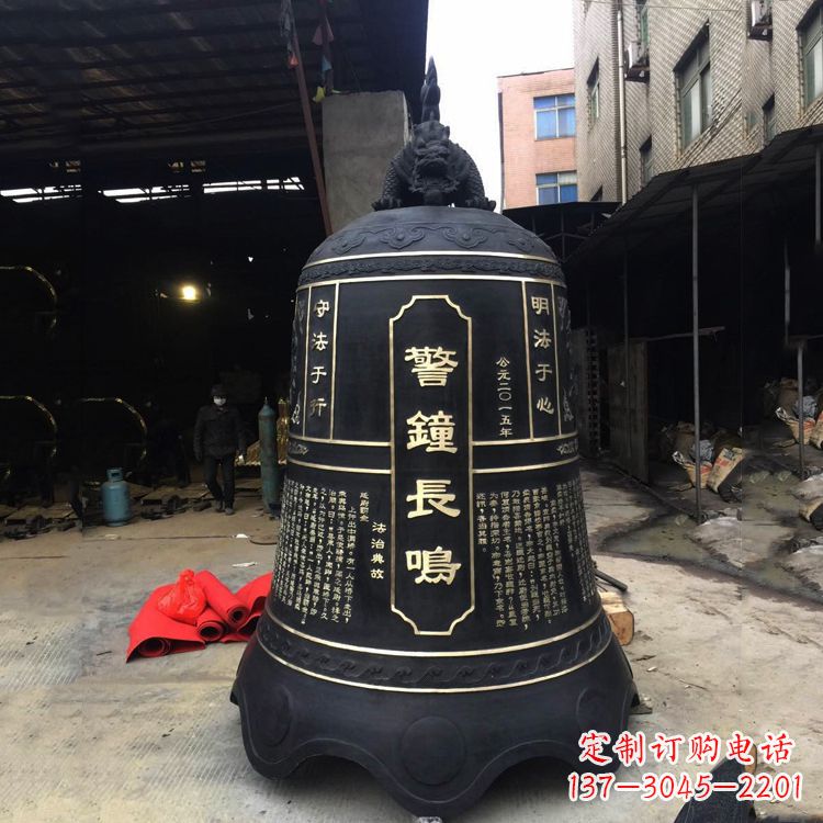 大同寺庙铜钟雕塑