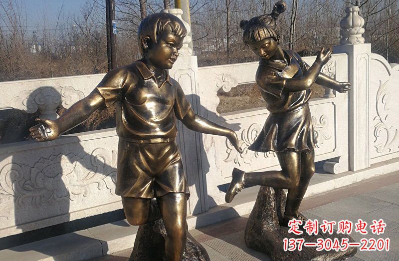 大同踢毽子的儿童铜雕 (2)