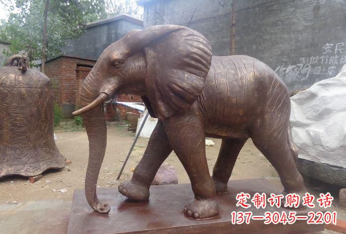 大同铜大象雕塑