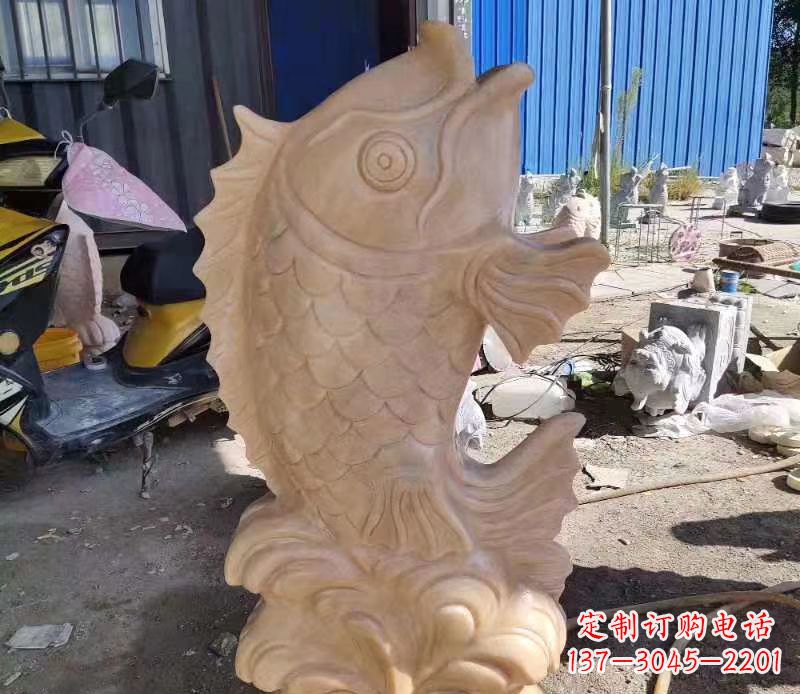 大同晚霞红喷水鲤鱼石雕