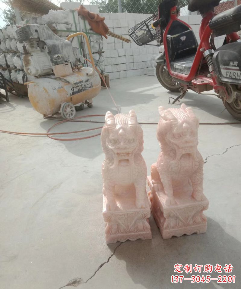 大同晚霞红神兽麒麟动物雕塑