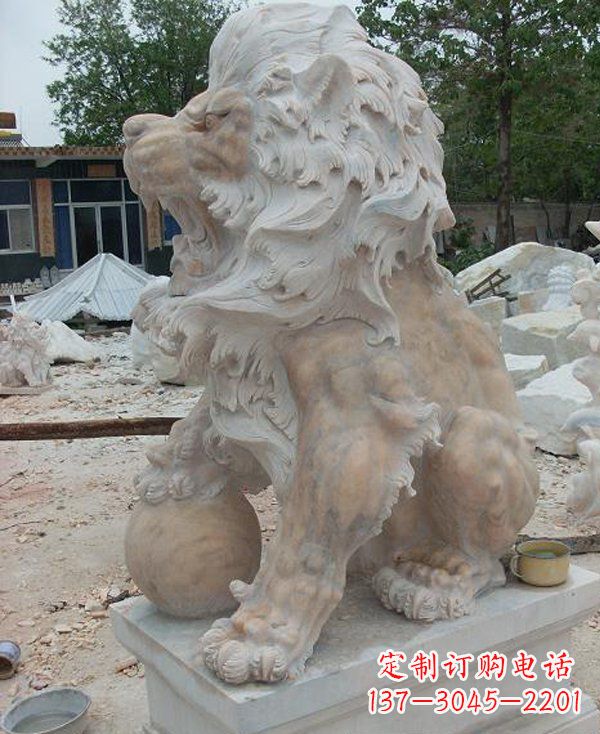 大同晚霞红寺庙门口西洋狮子石雕
