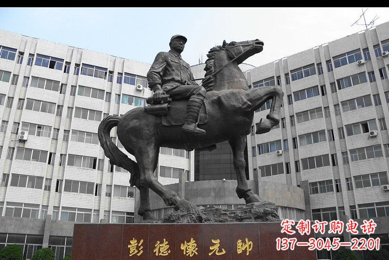 大同伟人彭德怀元帅铜雕
