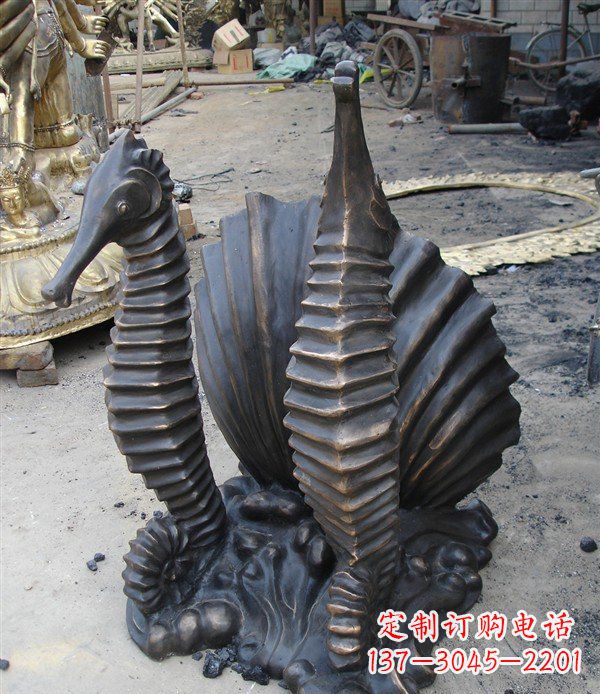 大同小区动物海马铜雕