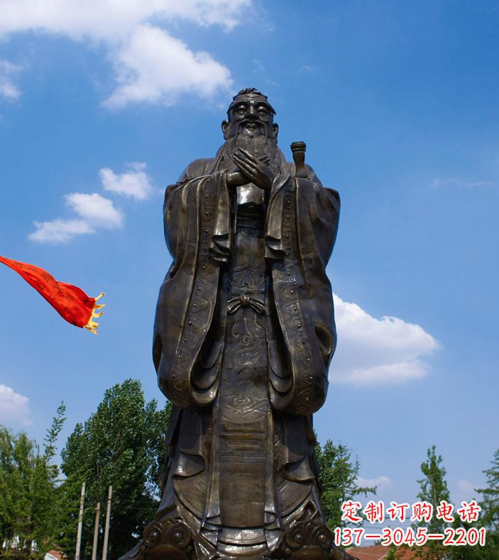 大同校园里的孔子雕像