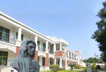 大同校园名人牛顿石雕头像