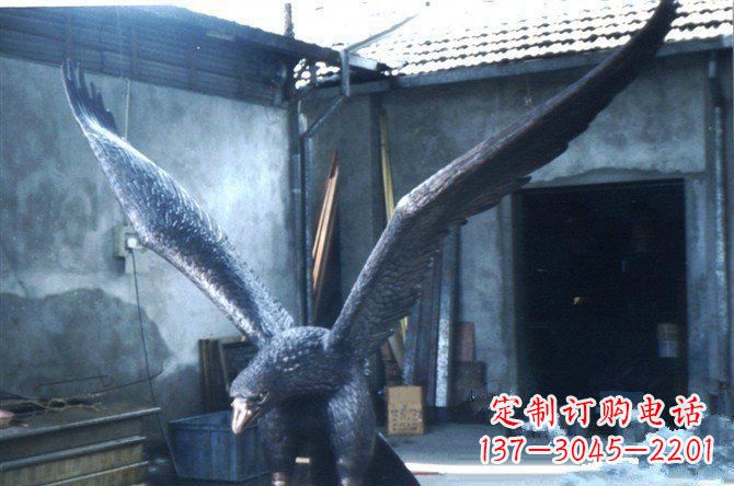 大同铸铜老鹰企业动物铜雕
